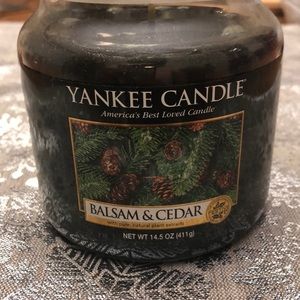 🌲 Yankee Candle-Balsam & Cedar Candle